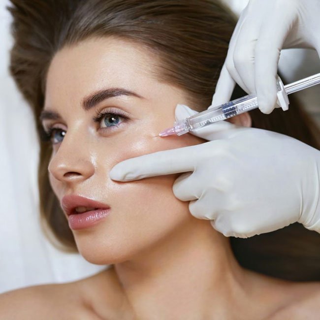 Mesotherapy là gì? Tiêm vi điểm giúp da căng bóng, rạng rỡ từ bên trong